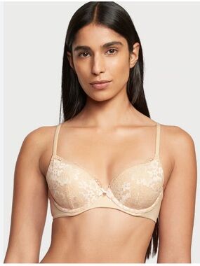Victoria's Secret Nude Lace Underwire Bra in EUC
